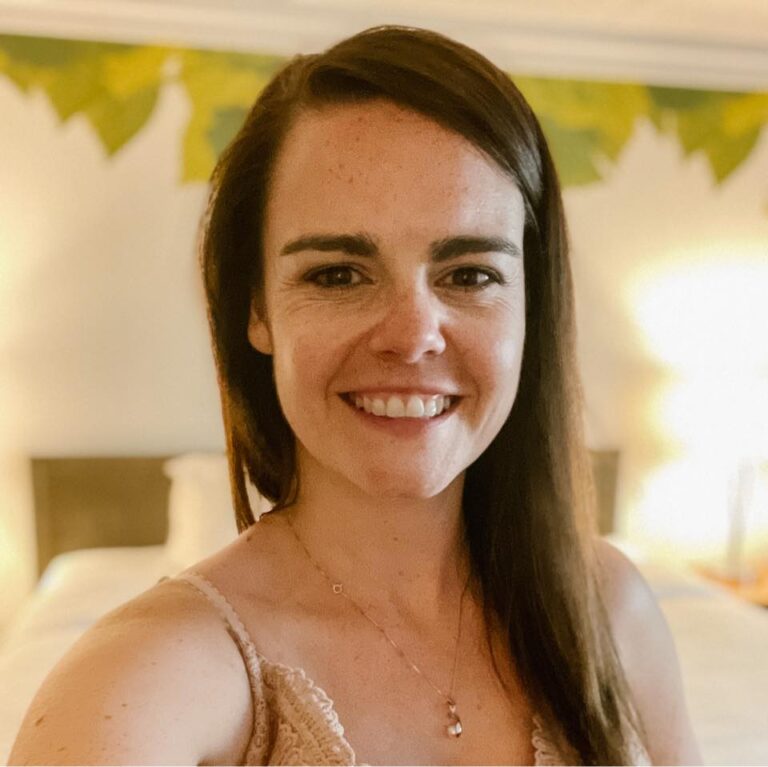 Chelsey Van Genne 768x767