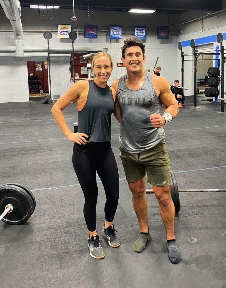 Stephanie Moore 768x977